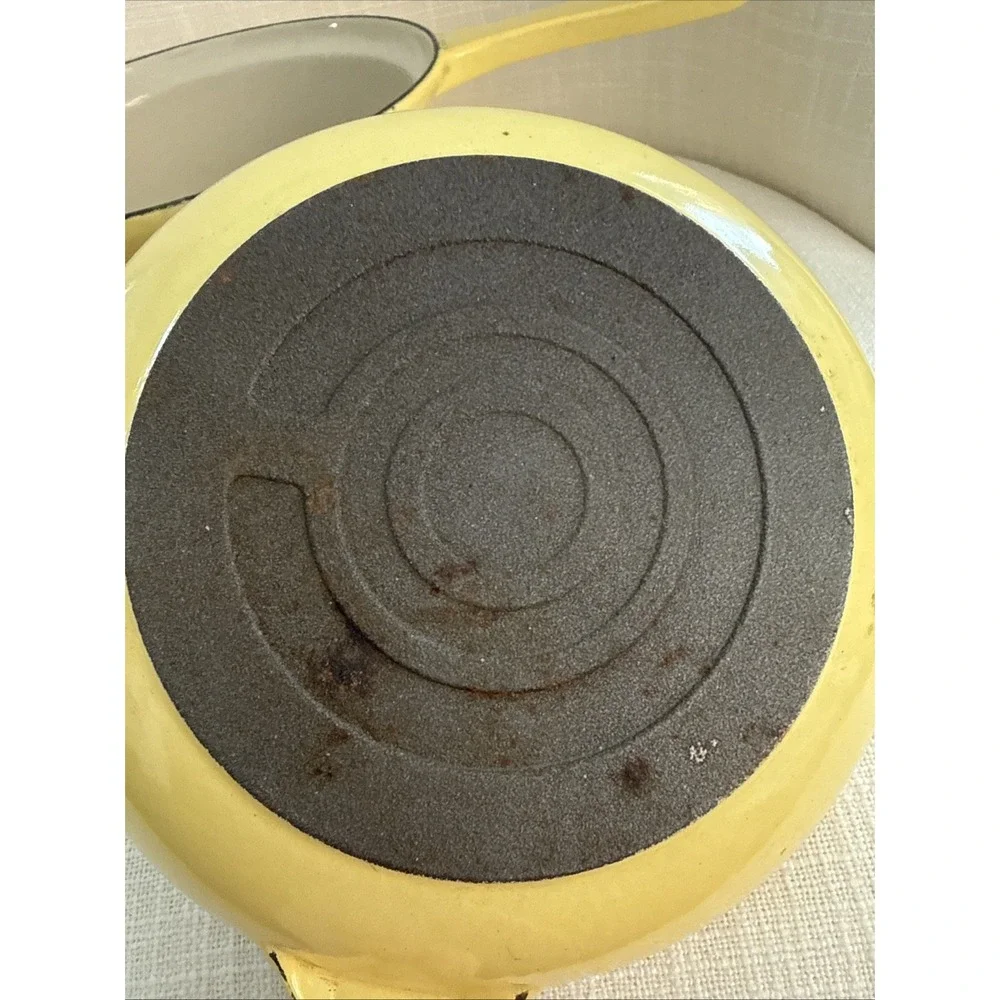 Vintage Le Creuset Size 18 (1 1/4qt) Yellow Utility Pot Lid 6 1/2‎ in Skillet